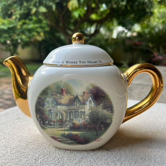 Vintage Teleflora Teapot,Thomas Kinkade Home Is Where The Heart Is II - Picture 10 of 11
